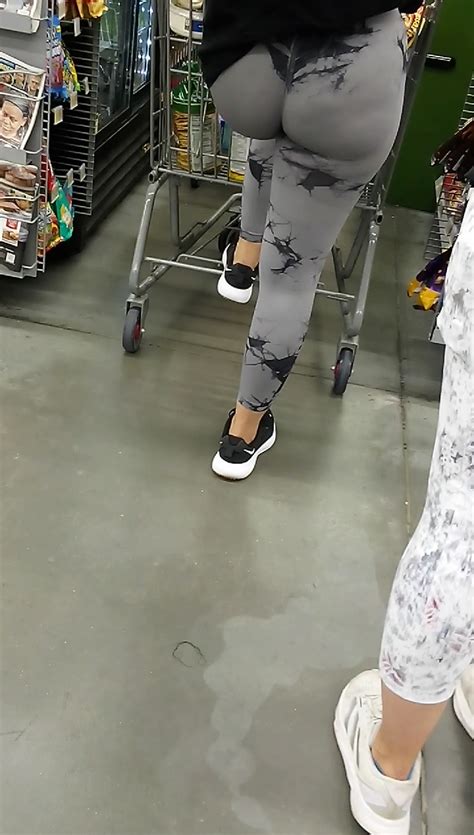 OC LATINA AT WALMART IN GREY LEGGINGS Spandex Leggings Yoga