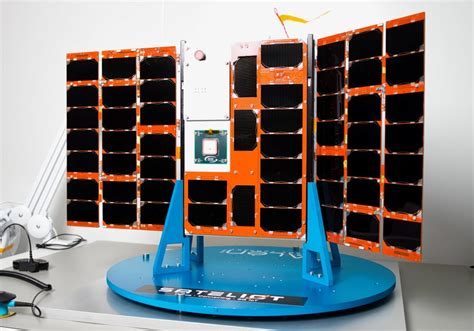 Alén Space manufactures four satellites for Sateliots constellation