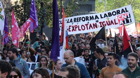 Els Sindicats Tornen Al Carrer En Un De Maig Marcat Per La