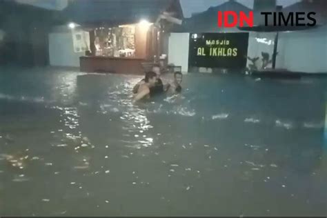 Diguyur Hujan Deras Sejumlah Titik Kota Madiun Banjir