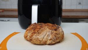 ᐅ Brot backen in der Heißluftfritteuse Funktioniert das