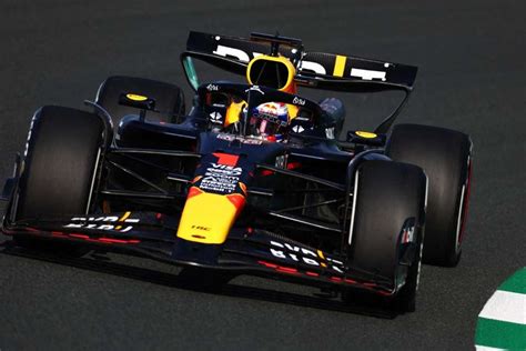 Max Verstappen devance Fernando Alonso et Sergio Pérez lors de la 1ere