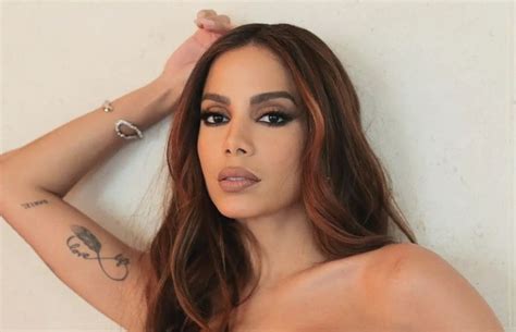 Anitta manda indireta e fãs reagem Abriu as portas para o funk no