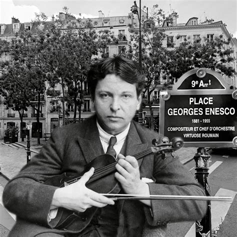 Incepand De Ieri La Paris Puteti Vizita Piata George Enescu Dedicata