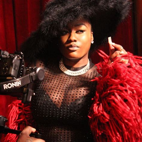 Simone Kelly Kicks Off 2023 With “Time” & “My Person” | ThisisRnB.com
