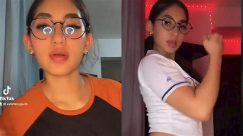 Trabajadora De Little Caesars Impacta En Redes Por Su Belleza Y Sensual Baile Video México