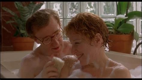 Scenes From A Mall Nude Pics Pagina