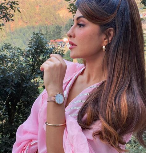 Jacqueline Fernandez Hot Beautiful Photoshoot Photos OyePhoto