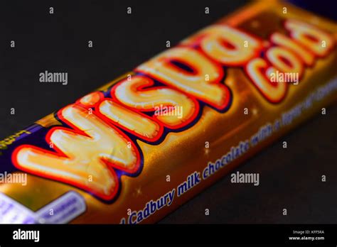 Cadburys Wispa Bar Gold Edition Stock Photo Alamy