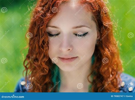 Plan Rapproch Roux De Visage De Fille Image Stock Image Du Mignon