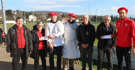 Saint Marcel Bel Accueil Un don pour lécole de rugby de lAssmida