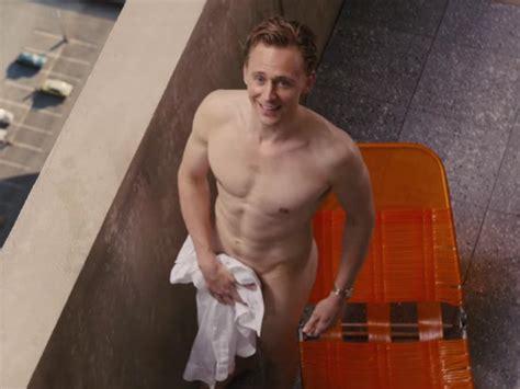 Tom Hiddleston Shows Bare Butt Naked Male Celebrities