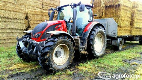 Obraz Traktor Valtra N Galeria Rolnicza Agrofoto