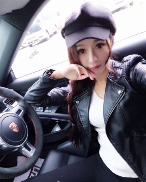 D N M Ng B C M Hot Girl Th Ch Khoe Si U Xe H Ng Hi U Titanic N I M I Th C Chia S