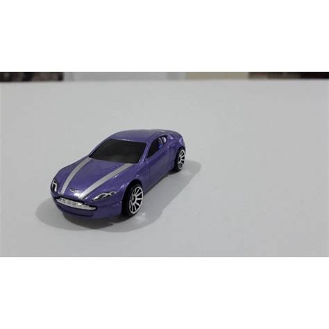 Hot Wheels Aston Martin V8 Vantage Loose Shopee Brasil
