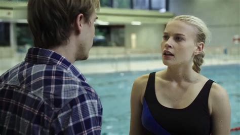 Naked Jeanne Goursaud in Mutter des Mörders