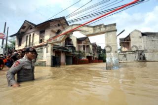 Banjir Di Perumahan Pondok Gede Permai Datatempo