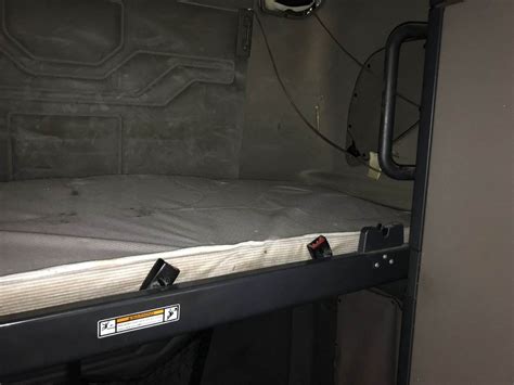 2012 Freightliner Cascadia Sleeper Bunk For Sale Council Bluffs Ia 25461402