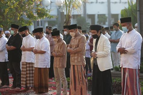 Sukses Salat Idulfitri Salat Idul Adha Kembali Digelar Di Taman Surya