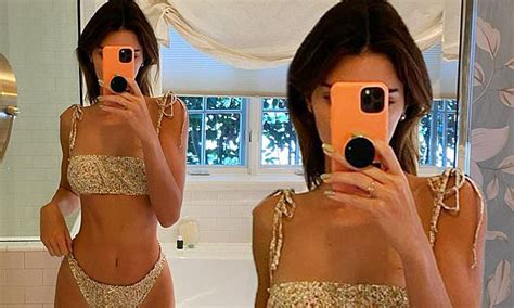 Kendall Jenner Puts Her Supermodel Figure On Display For A Bikini