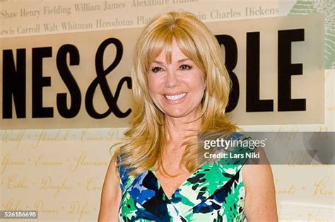 72 Kathie Lee Gifford Signing Stock Photos, High-Res Pictures, and Images - Getty Images