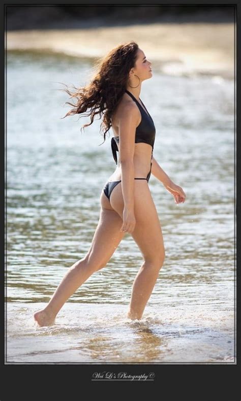 8 Hot Sexy Cosima Coppola Bikini Pics