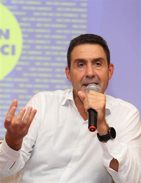 "Non diamo il benvenuto qui, terra antifascista, a Roberto Vannacci"