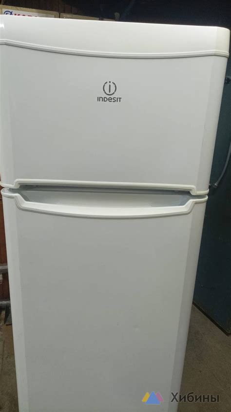 Продам холодильник в Кировске за 10000 рублей