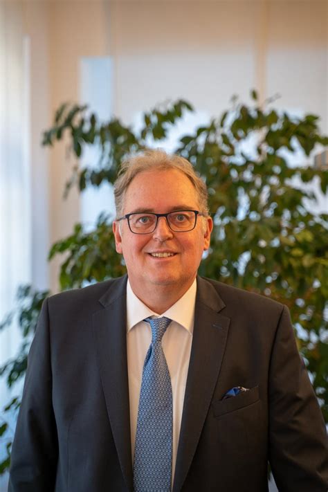 PRADER BANK Banca con Private Banking Corporate e Family Office