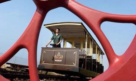 Volks Railway Brighton Seafront The Oldest Electric Railway In The