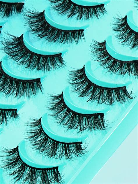 Magefy 20 Pairs Natural Crossed Thick False Eyelashes Cartoon Eye Style