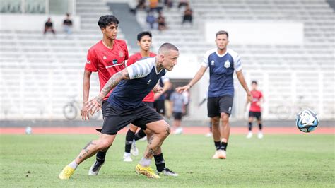 Radja Nainggolan Beraksi Timnas Indonesia U 20 Keok Dari Bhayangkara