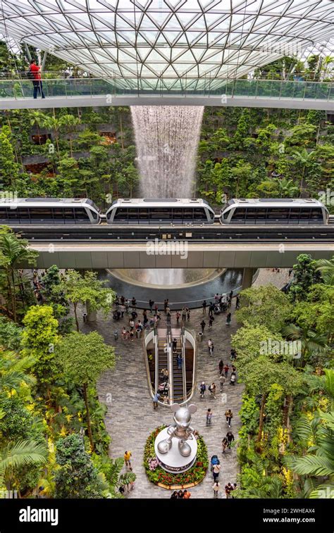 Singapore Changi Airport Jewel Hi Res Stock Photography And Images Alamy