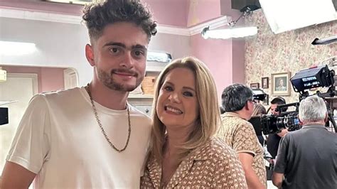 ¿por Qué Erika Buenfil No Se Dejó Ver Con Su Hijo Nicolás Y Ernesto