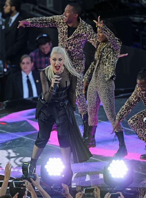 GWEN STEFANI Performs at Samsung 837 in New York 06/02/2016 – HawtCelebs