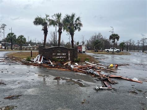 'Absolute devastation': Tornadoes, high winds deliver blow to North Florida