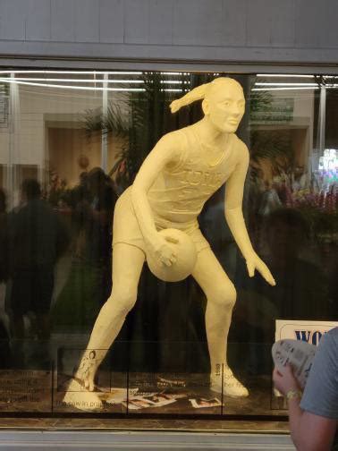 Theres A Butter Sculpture Of Caitlin Clark At The Iowa State Fair Rncaaw