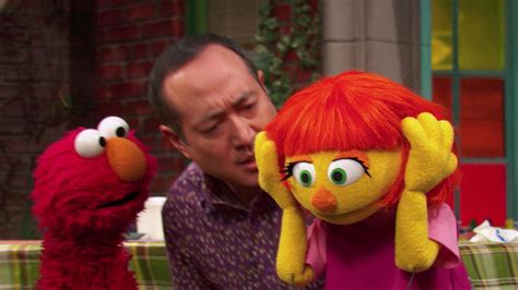 Newest "Sesame Street" Muppet has autism: Meet Julia - CBS News