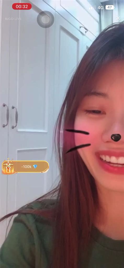 1st Pussy And Ass Slip At 4 04 Then Another Better Shot Later Nude Video On YouTube