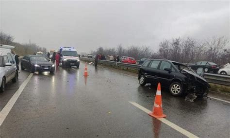 Policia Jep Detaje P R Vetaksidentin N Autostrad Ku Mbeti I Vdekur