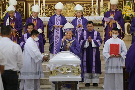 Davao Archbishop Emeritus Fernando Capalla Laid To Rest At San Pedro