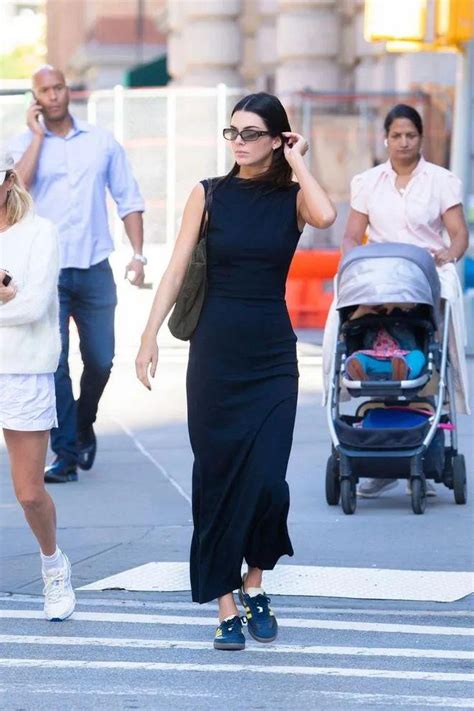 đôi giày thể thao hot hit nhất năm món quà tuyệt hảo cho mùa thu thêm xinh yêu