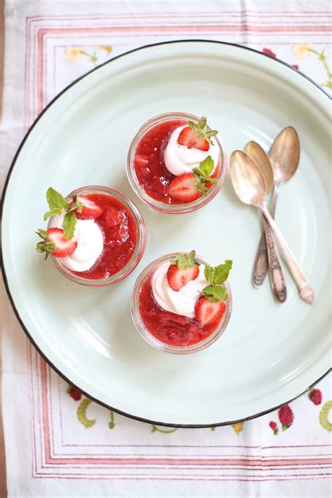 Strawberry Cheesecake in a Jar Recipe - Studio Delicious