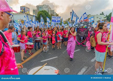 Semana 26 De Protesta Contra El Gobierno En Haifa Fotografía Editorial