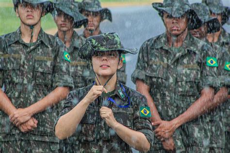Carreira Militar Feminina - Mais de 26 mil mulheres se alistaram para o Serviço Militar Inicial ...