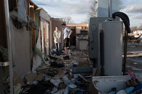 Tornadoes In Ohio Indiana Kentucky See Photos Of Widespread Damage