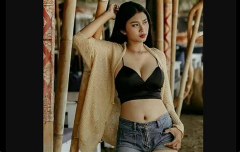 Cerita Sex Nyata Mungilnya Memek Keponakan