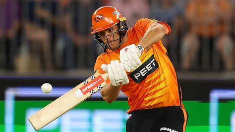 Aaron Hardie looks to add bowling impact to breakout BBL batting for ...