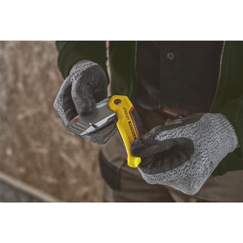 STANLEY® FATMAX® Retractable Folding Utility Knife | STANLEY