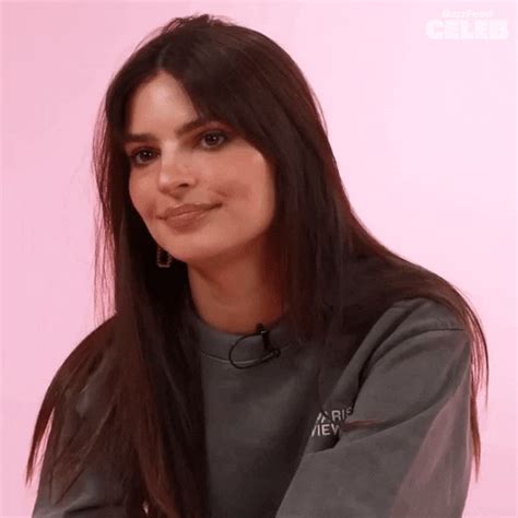 Emily Ratajkowski GIFs - Find & Share on GIPHY